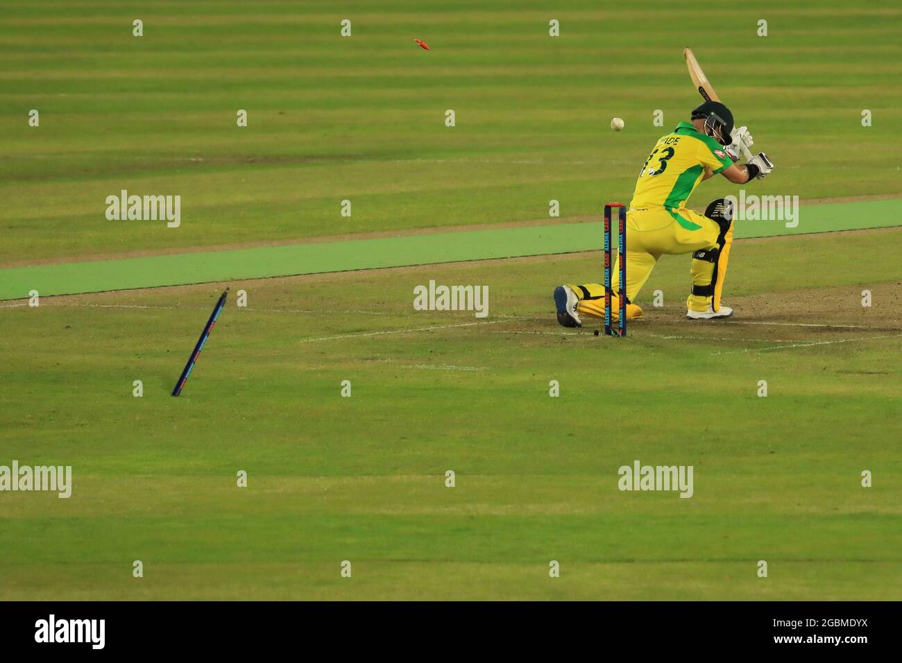 Dhaka, Bangladesh. 04e août 2021. Matthew Wade, joueur de cricket australien, est en action lors du deuxième match T20 entre l'équipe de cricket australienne et le Bangladesh au Sher e Bangla National Cricket Stadium. Le Bangladesh a remporté 5 bickets contre l'Australie. (Photo de MD Manik/SOPA Images/Sipa USA) crédit: SIPA USA/Alay Live News Banque D'Images