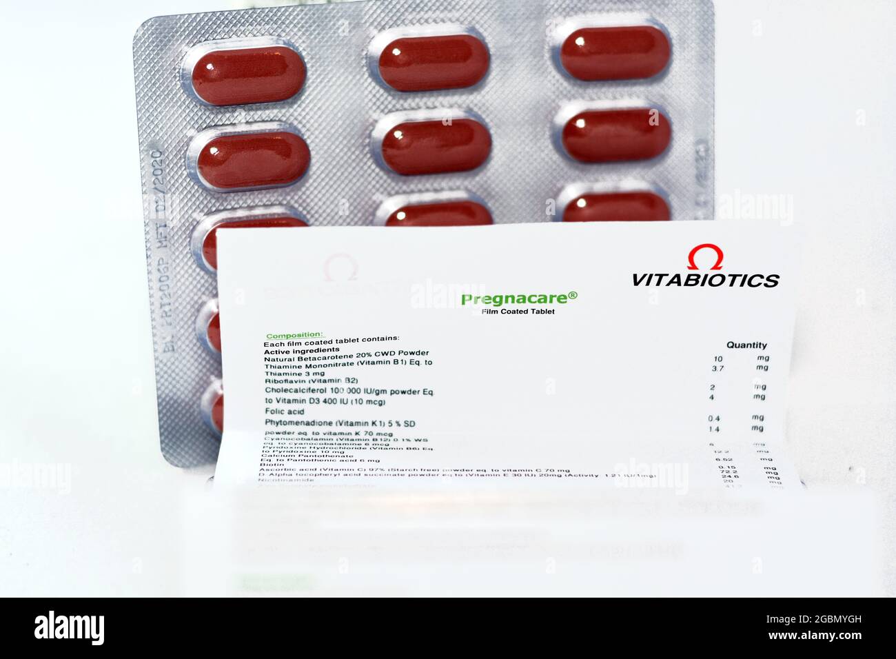 Pregnacare Comprimes Pellicules Avec Equilibre De Vitamines Et De Mineraux Necessaires Pendant La Grossesse Pour La Mere Et Le Bebe En Bonne Sante Supplement Alimentaire Photo Stock Alamy