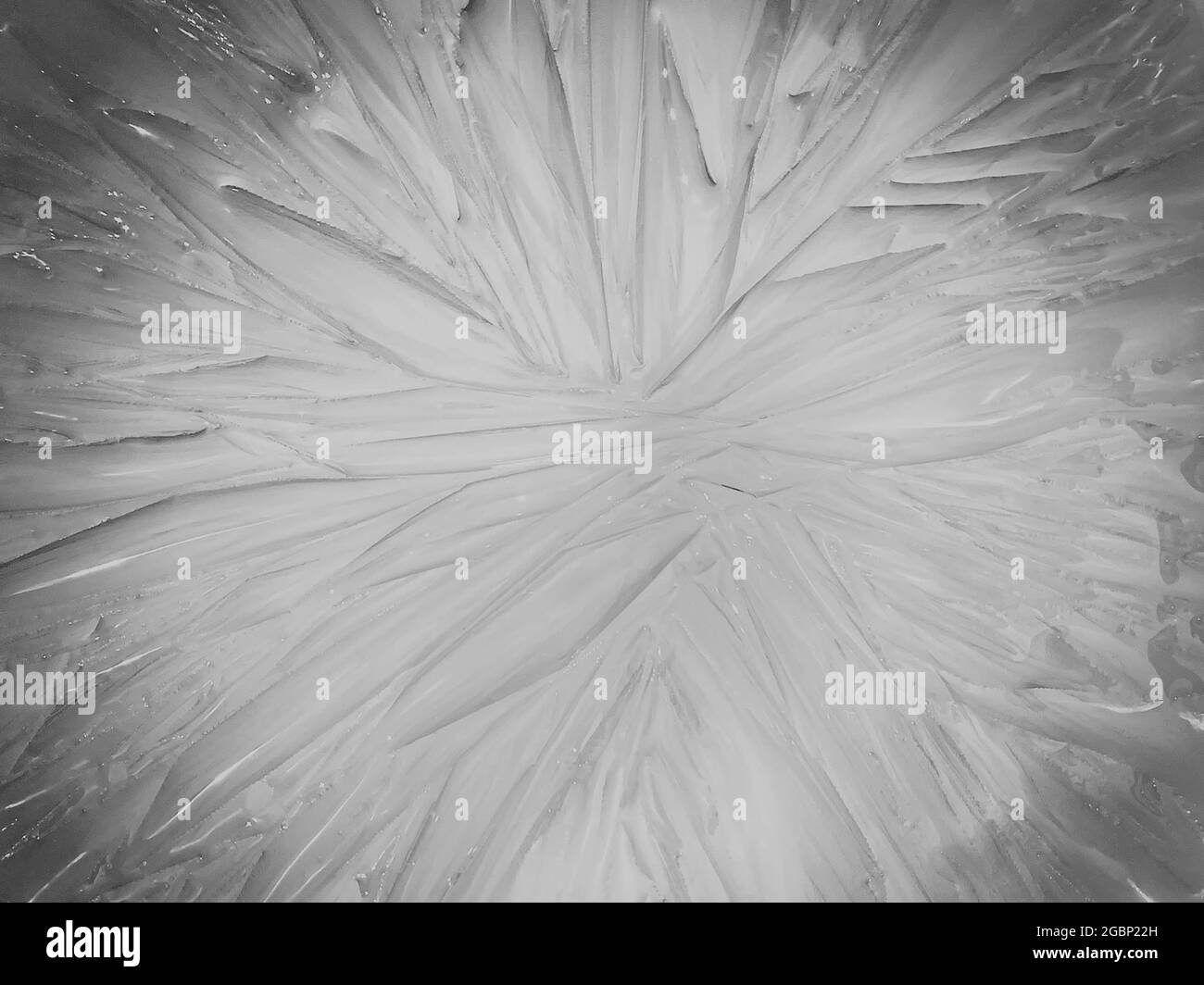 Texture du cristal de glace. Cristaux de glace transparents fond fissuré. Banque D'Images