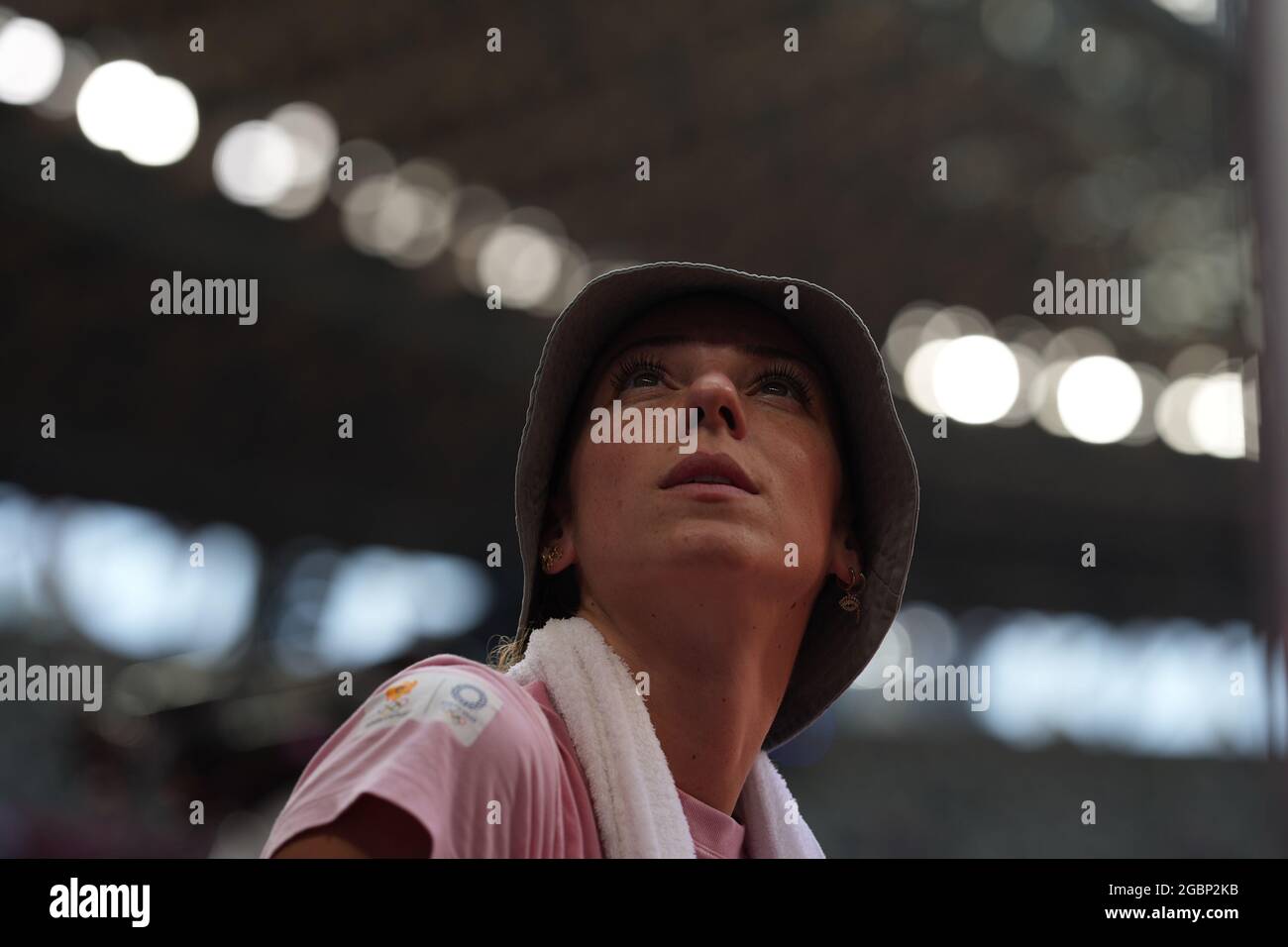 5 août 2021; Stade Olympique, Tokyo, Japon: Tokyo 2020 Jeux Olympiques d'été jour 13; Womens Heptathlon, VUKOVIC Marija (monténégra) pauses entre les sauts élevés Banque D'Images