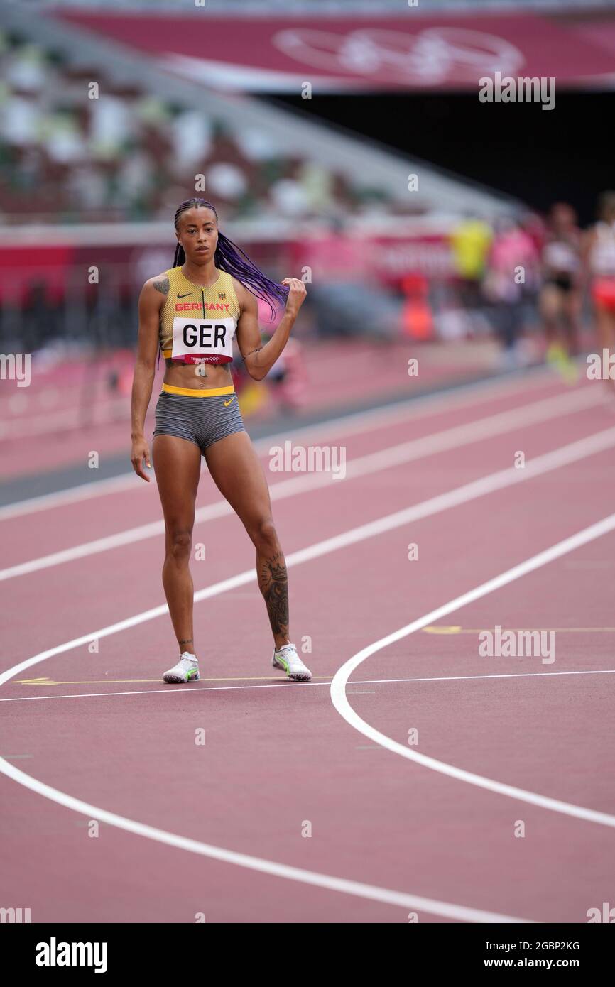 5 août 2021; Stade olympique, Tokyo, Japon: Tokyo 2020 Jeux Olympiques d'été jour 13; femmes 4 x 100m relais: PINTO Tatjana 4ème jambe pour l'Allemagne Banque D'Images