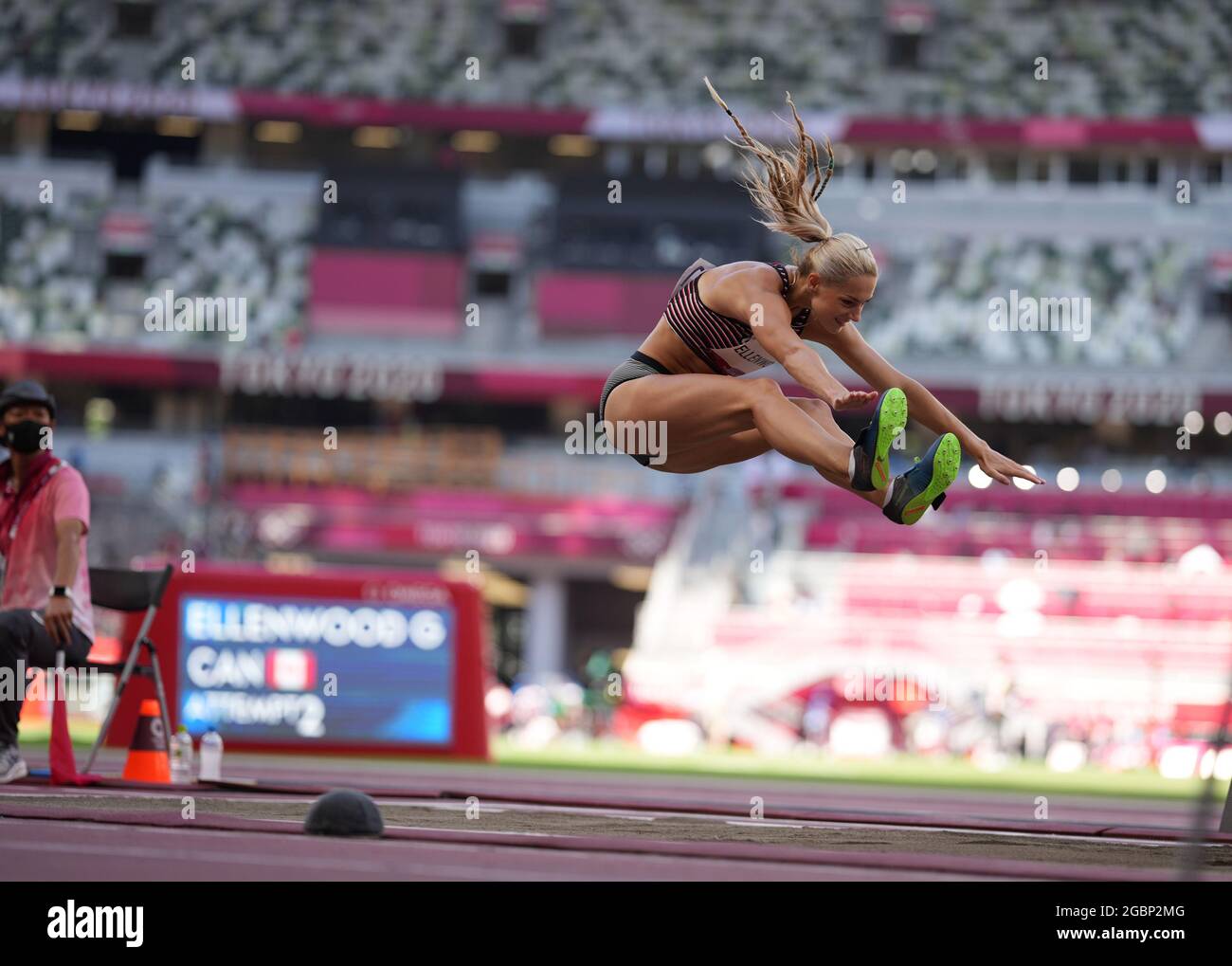 5 août 2021; Stade olympique, Tokyo, Japon: Tokyo 2020 Jeux olympiques d'été jour 13; Womens Heptathlon, saut à la longue, ELLENWOOD Géorgie du Canada Banque D'Images