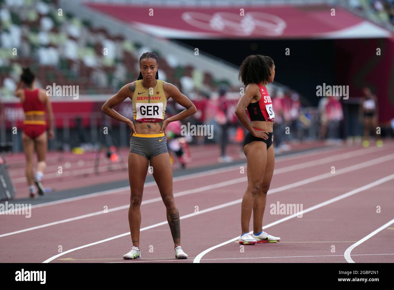 5 août 2021; Stade olympique, Tokyo, Japon: Tokyo 2020 Jeux Olympiques d'été jour 13; femmes 4 x 100m relais: PINTO Tatjana 4ème jambe pour l'Allemagne Banque D'Images