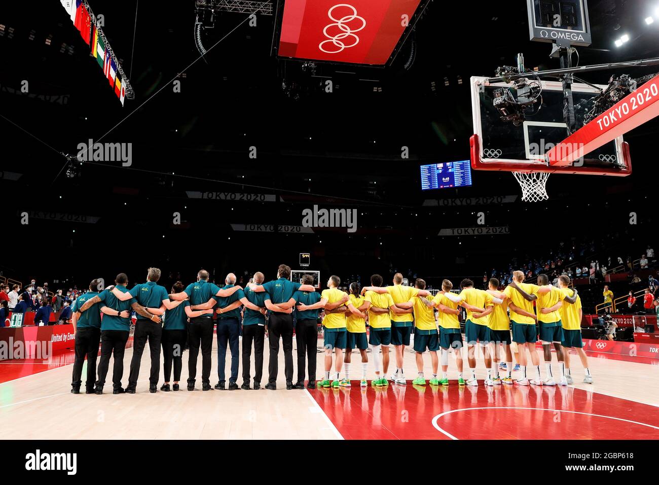 Tokyo, Japon, 5 août 2021. Les équipes se disputent des hymnes nationaux lors du match semi-fin de basketball masculin entre les États-Unis et l'Australie, le 13 e jour des Jeux Olympiques de Tokyo en 2020. Credit: Pete Dovgan/Speed Media/Alay Live News Banque D'Images