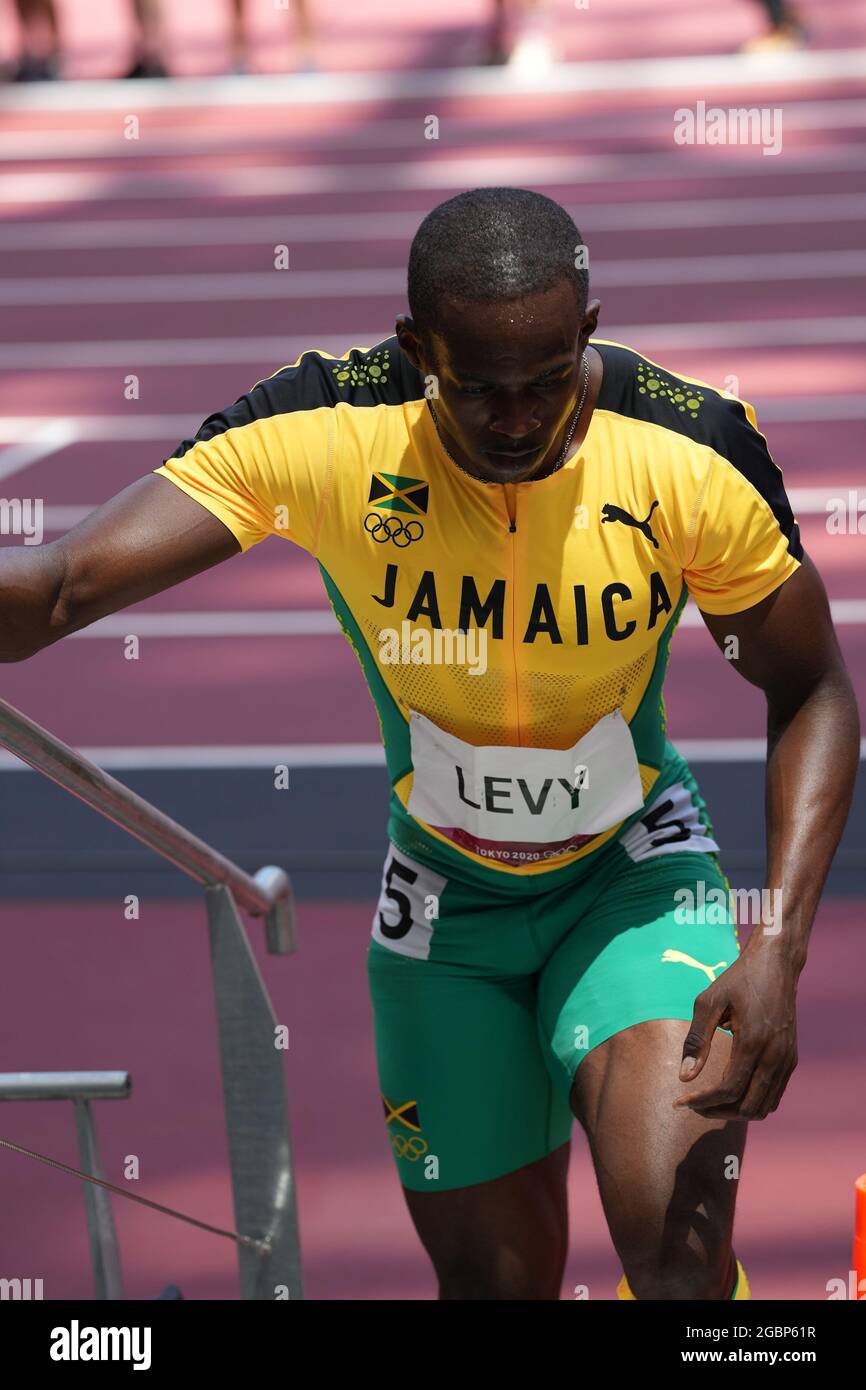5 août 2021; Stade Olympique, Tokyo, Japon: Tokyo 2020 Jeux Olympiques d'été jour 13; Mens 110m Mens haies final; LEVY Ronald (Jamiacia) gagne la médaille de bronze Banque D'Images