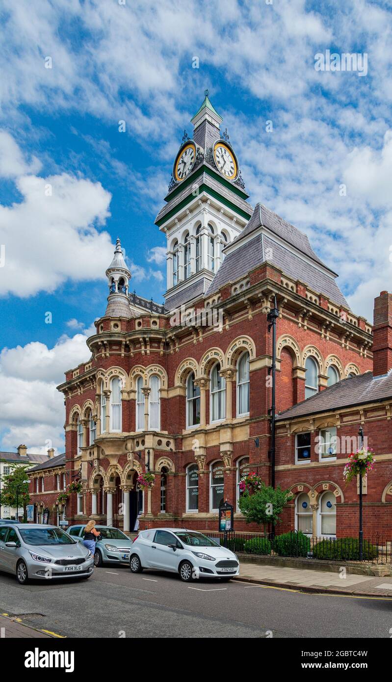 Grantham, Lincolnshire, Royaume-Uni The Guildhall on St Peters Hill Banque D'Images