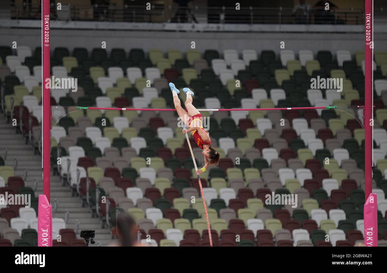 Tokyo, Japon. 5 août 2021 ; Stade olympique, Tokyo, Japon : Tokyo 2020 Jeux Olympiques d'été jour 13 ; finale de la voûte polaire de Womens, XU Huiqin de Chine échoue son saut Banque D'Images