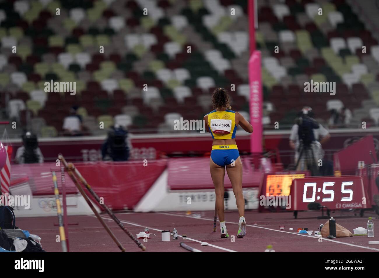 Tokyo, Japon. 5 août 2021 ; Stade olympique, Tokyo, Japon : Tokyo 2020 Jeux Olympiques d'été jour 13 ; finale de la voûte polaire de Womens ; BENGTSSON Angelica prépare son prochain saut Banque D'Images