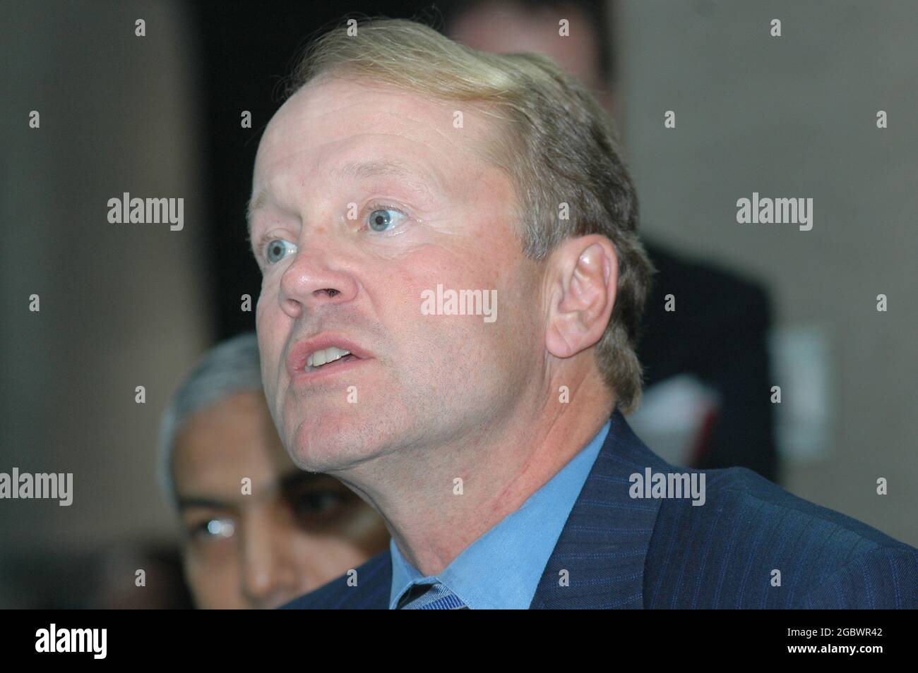 John Chambers, président et chef de la direction de Cisco Systems lors d'une conférence de presse à New Delhi, Inde, le mercredi 19 octobre 2005. Banque D'Images