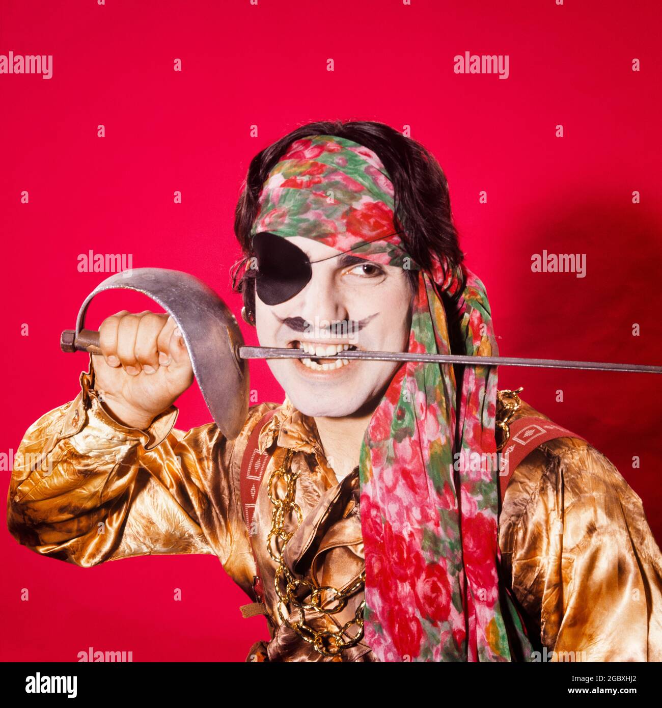 Pirate eye patch man Banque de photographies et d'images à haute résolution  - Alamy