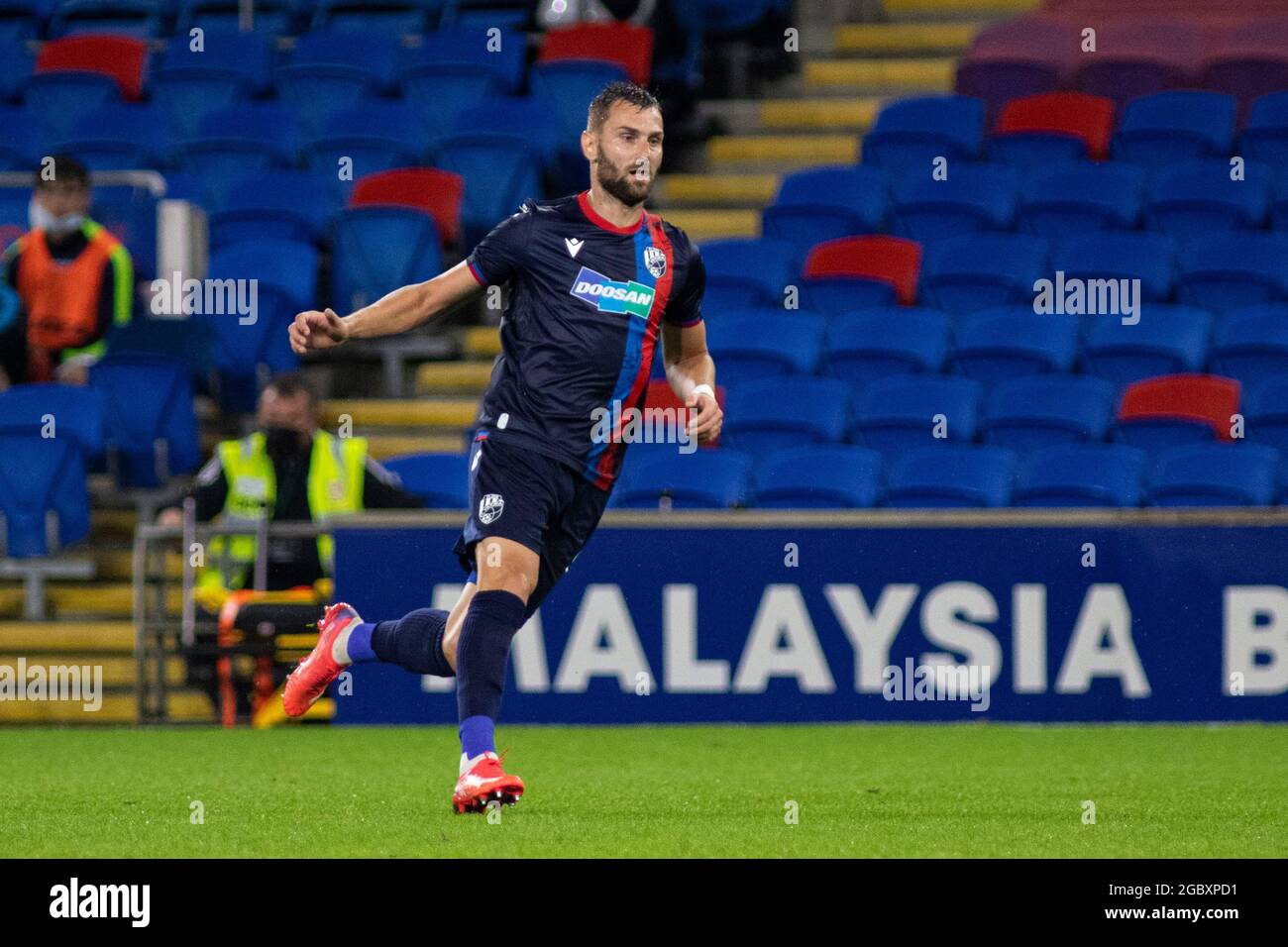 The New Saints v FC Viktoria Plzeň lors de la troisième manche de qualification de l'UEFA Europa Conference League au Cardiff City Stdaium le 5 août 2021. De la Banque D'Images