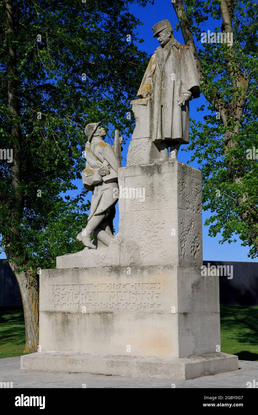 Monument à la première Guerre mondiale Paul André Marie Maistre (1858-1922) à Abalain-Saint-Nazaire (pas-de-Calais), France Banque D'Images