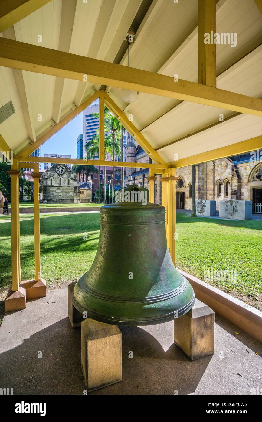 La cloche de la cathédrale St Stephen, moulée à la fonderie Whitechapel Bell de Londres, pèse 2.856 tonnes et arrive à Brisbane en juillet 1887. C'était toujours Banque D'Images