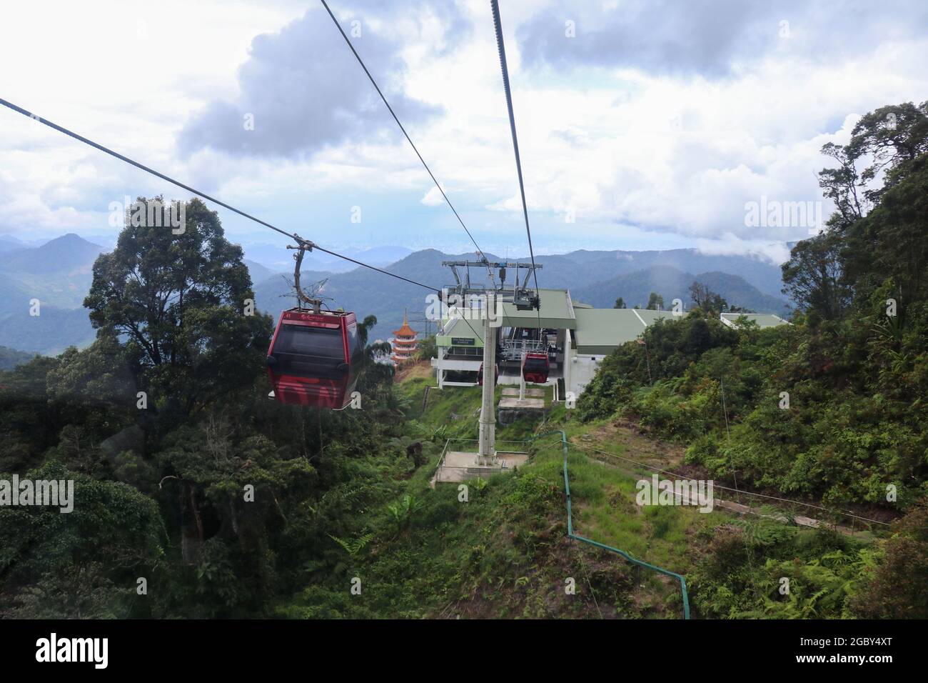 GENTING HIGHLAND, MALAISIE - 22 novembre 2019 : téléphérique d'Awana Skyway, l'une des attractions les plus populaires de Genting Highland, offrant une méthode de Banque D'Images