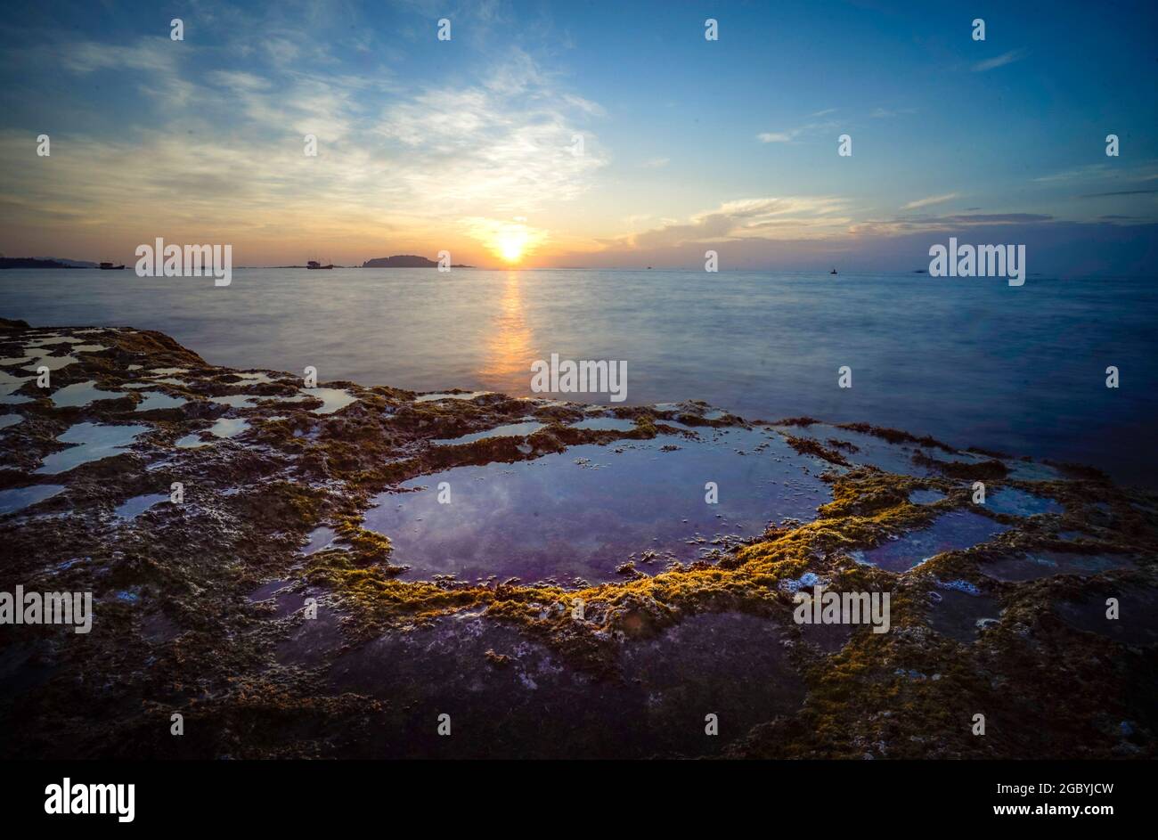 Belle grotte avec roche dans la province de Ninh Thuan au sud du Vietnam Banque D'Images