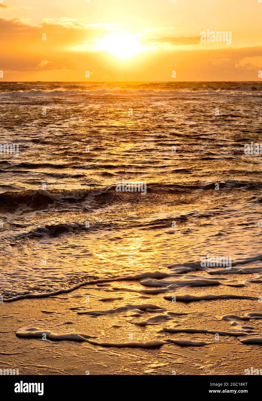 Mer du Nord au coucher du soleil, Allemagne, Schleswig-Holstein, Sylt Banque D'Images