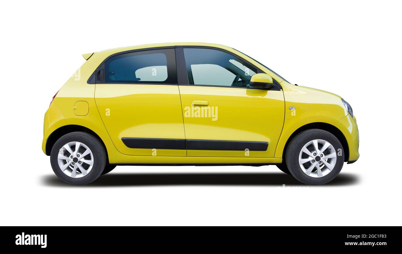 Renault Twingo Mark3 vue latérale isolée sur fond blanc Banque D'Images