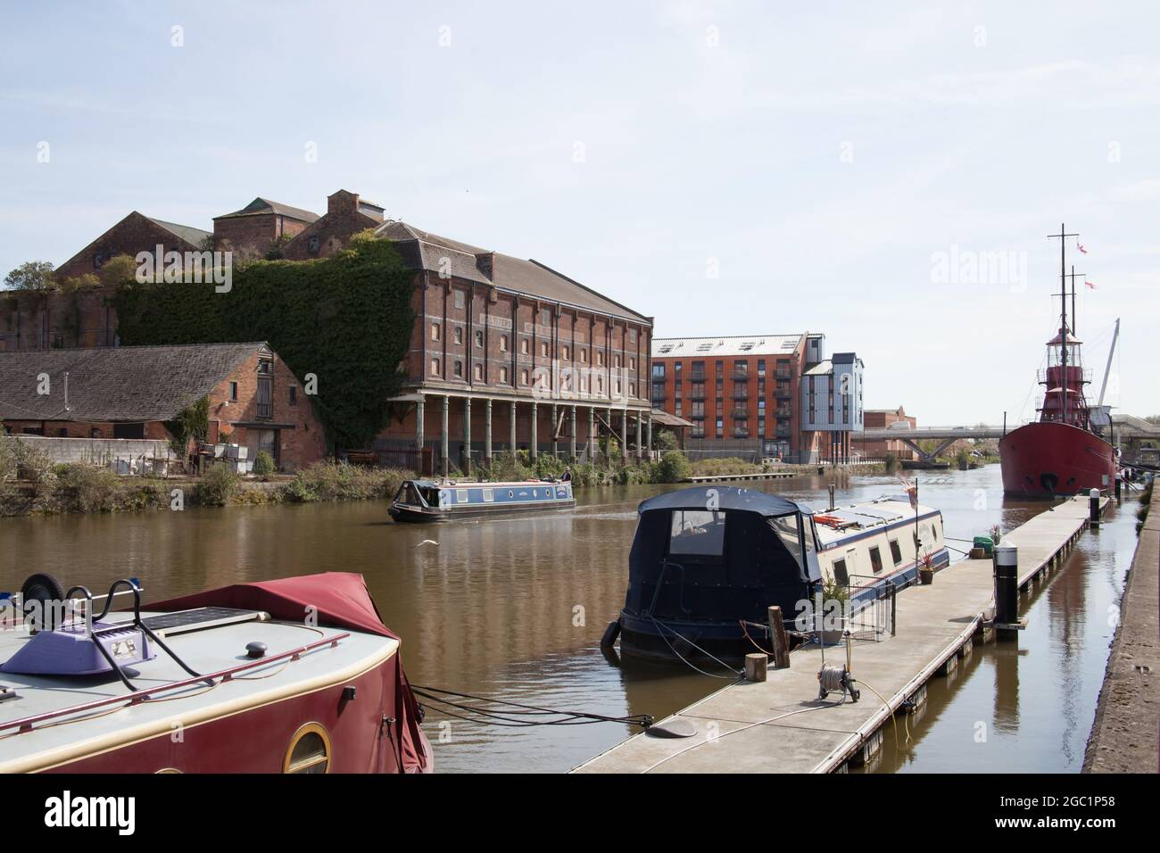 Vues sur la rivière Severn à travers les quais de Gloucester au Royaume-Uni Banque D'Images