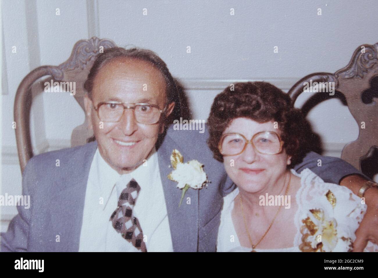 Une vieille photo d'un heureux couple âgé. Banque D'Images