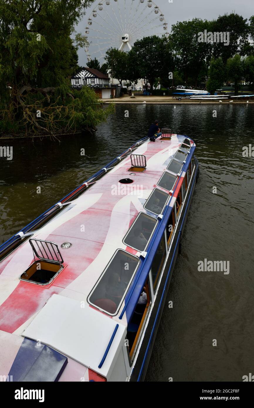 Circuits en bateau sur le canal Stratford upon Avon Warwickshire Angleterre Royaume-Uni Banque D'Images