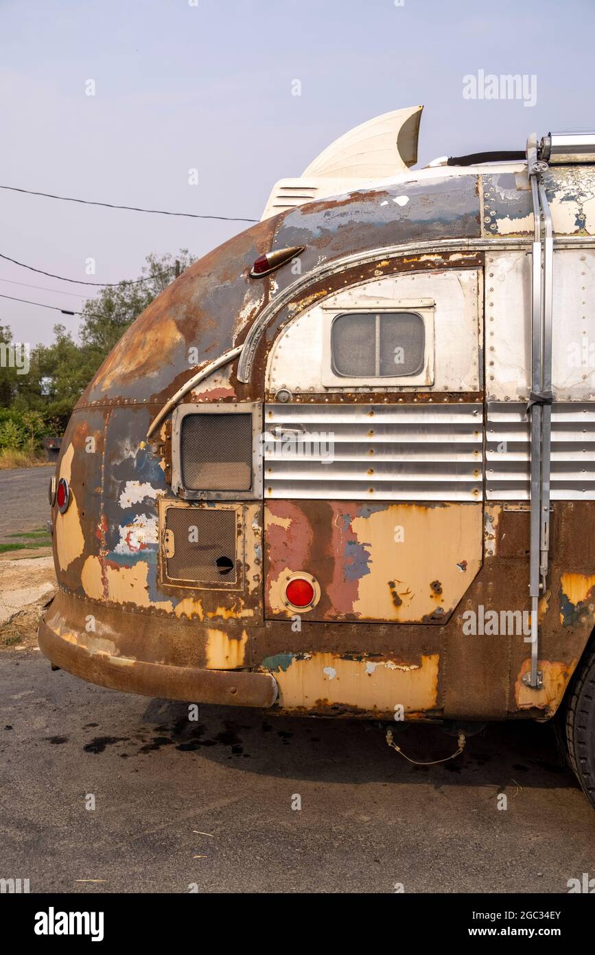 Rusty rationned années 1950 Flixible Clipper bus, ville de Palouse, État de Washington, États-Unis Banque D'Images