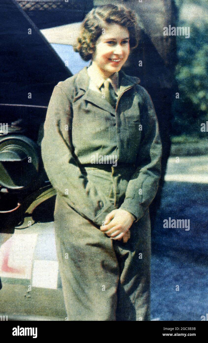 Princesse Elizabeth pendant la Seconde Guerre mondiale - (Elizabeth Alexandra Mary Windsor) née le 21 avril 1926 Banque D'Images