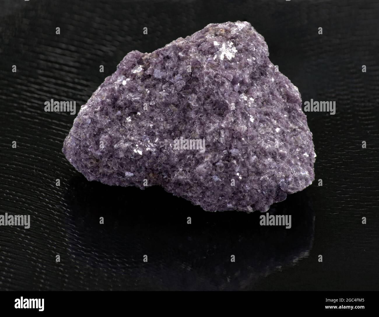 Lépidolite brute - pierre naturelle Banque D'Images