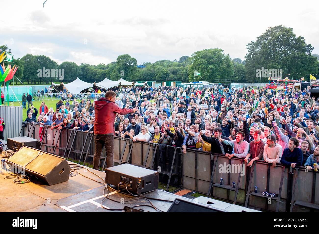 Newport, Royaume-Uni. 06e août 2021. Feeder Band, Tredegar Park, Newport, 6/8/21: Craig Charles joue comme troisième acte sur scène. Crédit photo Andrew Dowling Photographie crédit: Andrew Dowling/Alamy Live News Banque D'Images