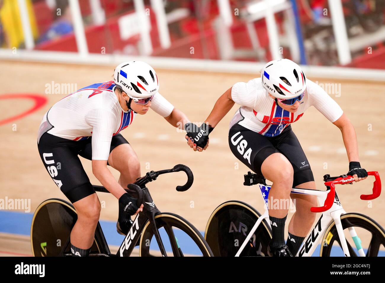 Shizuoka, Japon. 6 août 2021. Jennifer Valente (Etats-Unis), Megan Jastab (Etats-Unis) Cyclisme : finale féminine de Madison lors des Jeux Olympiques de Tokyo 2020 au Vélodrome d'Izu à Shizuoka, Japon . Credit: Shuraro Mochizuki/AFLO/Alamy Live News Banque D'Images