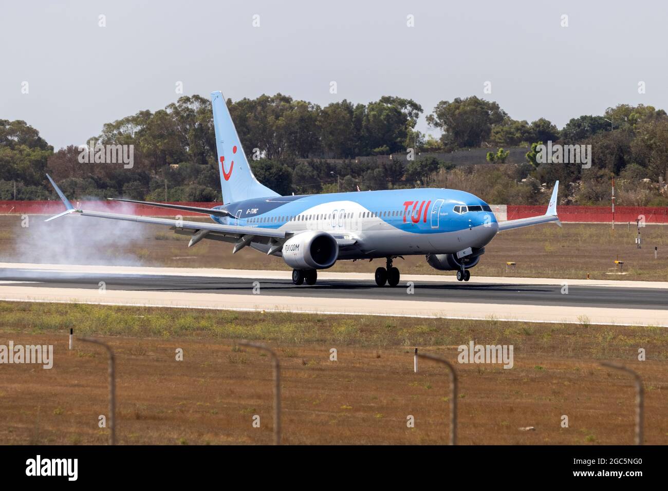 TUI (TUI Airways) Boeing 737-8 MAX (Reg. : G-TUMC), l'un des derniers ajouts à la flotte de TUI. Banque D'Images