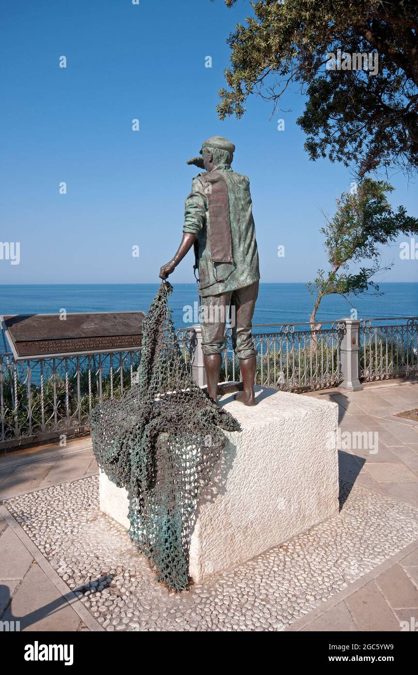 Monument du pêcheur (par Johannes Genemans) à Numana, Marche, Italie Banque D'Images
