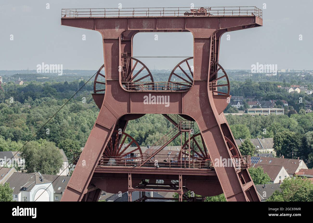 Essen juin 2018 : la tour sinueuse du musée industriel Zeche Zollverein Banque D'Images