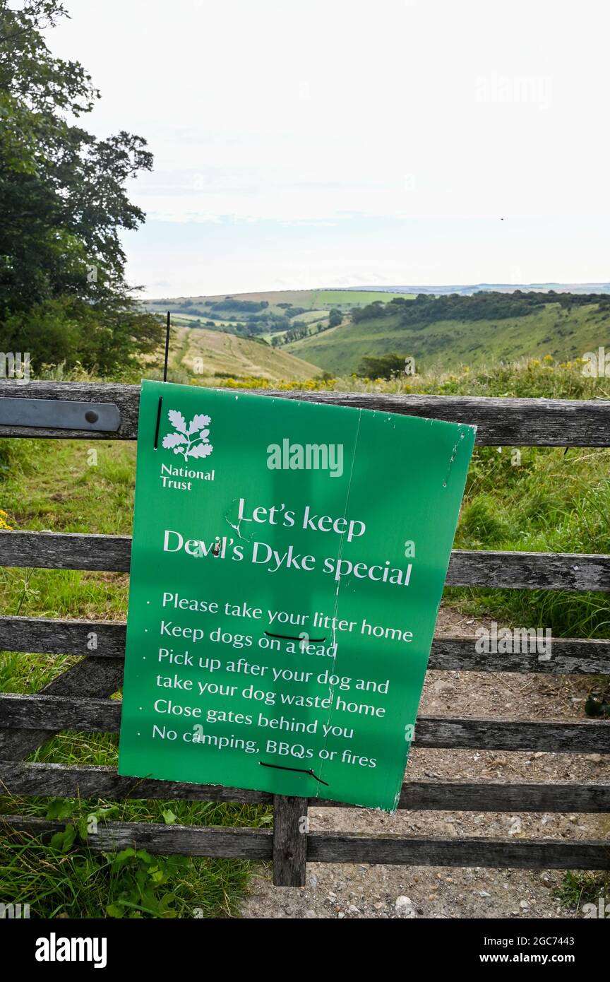 Laissez le panneau spécial Devils Dyke au point de beauté Devils Dyke le long du parc national South Downs Way, près de Brighton Sussex, Royaume-Uni Banque D'Images