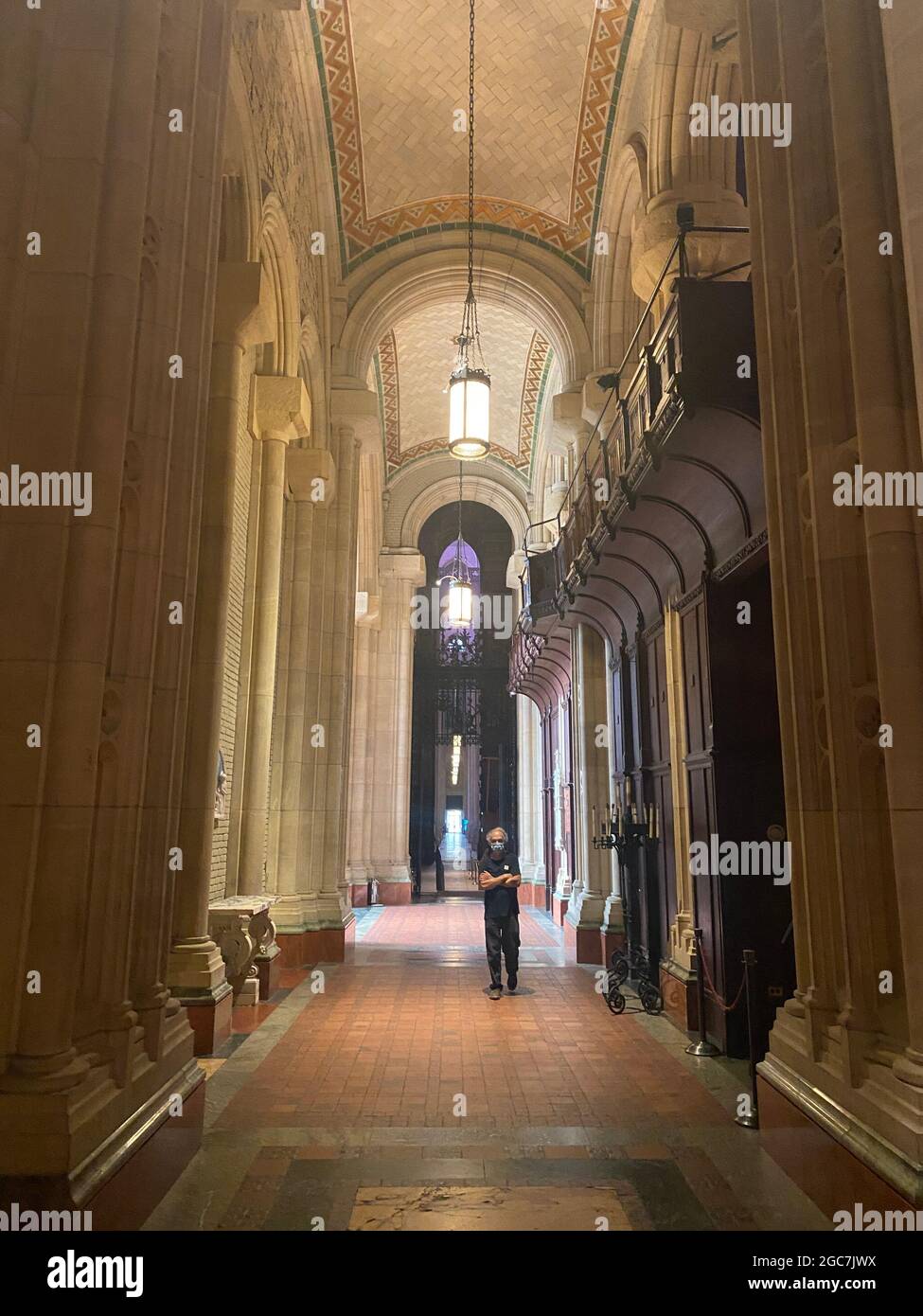 Hall latéral de la cathédrale épiscopale Divine de Saint John à New York. Banque D'Images