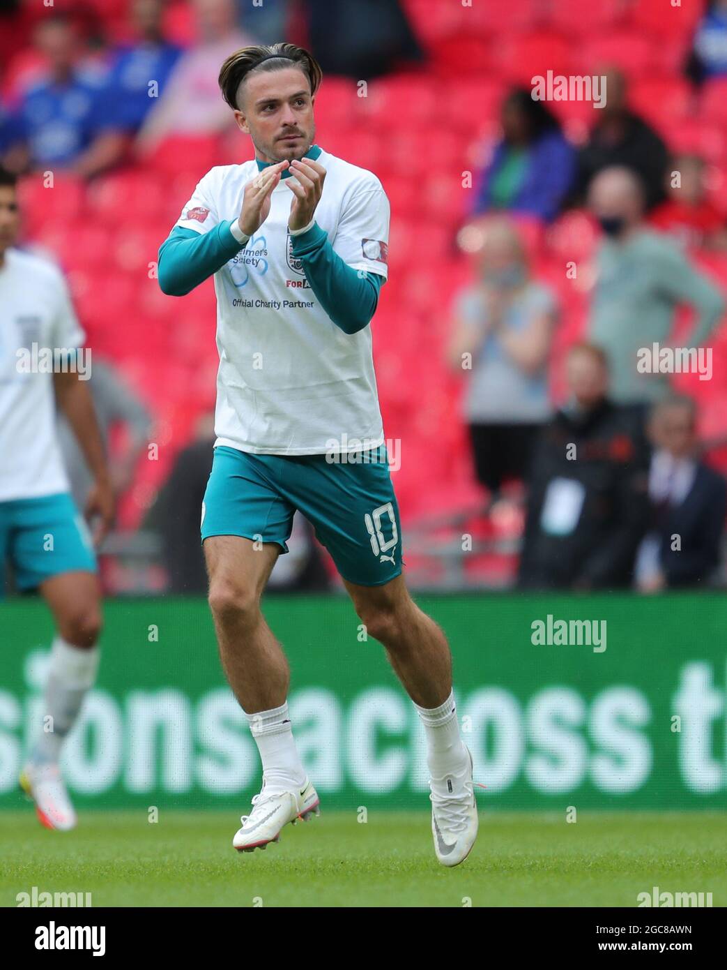 Jack Grealish Applauds les fans de The Warm Up, Leicester City V Manchester City, 2021 Banque D'Images