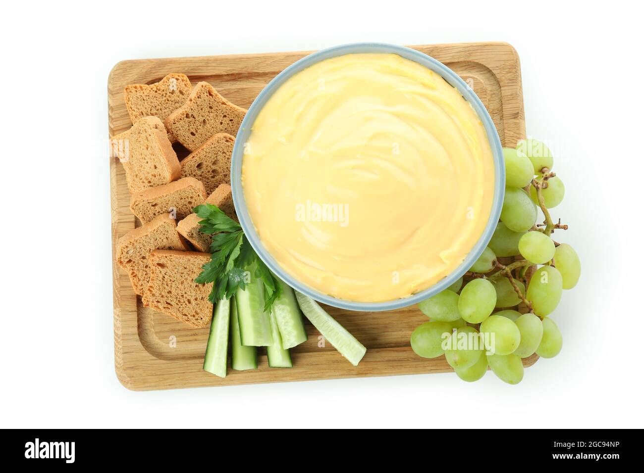 Fondue au fromage savoureuse isolée sur fond blanc Banque D'Images