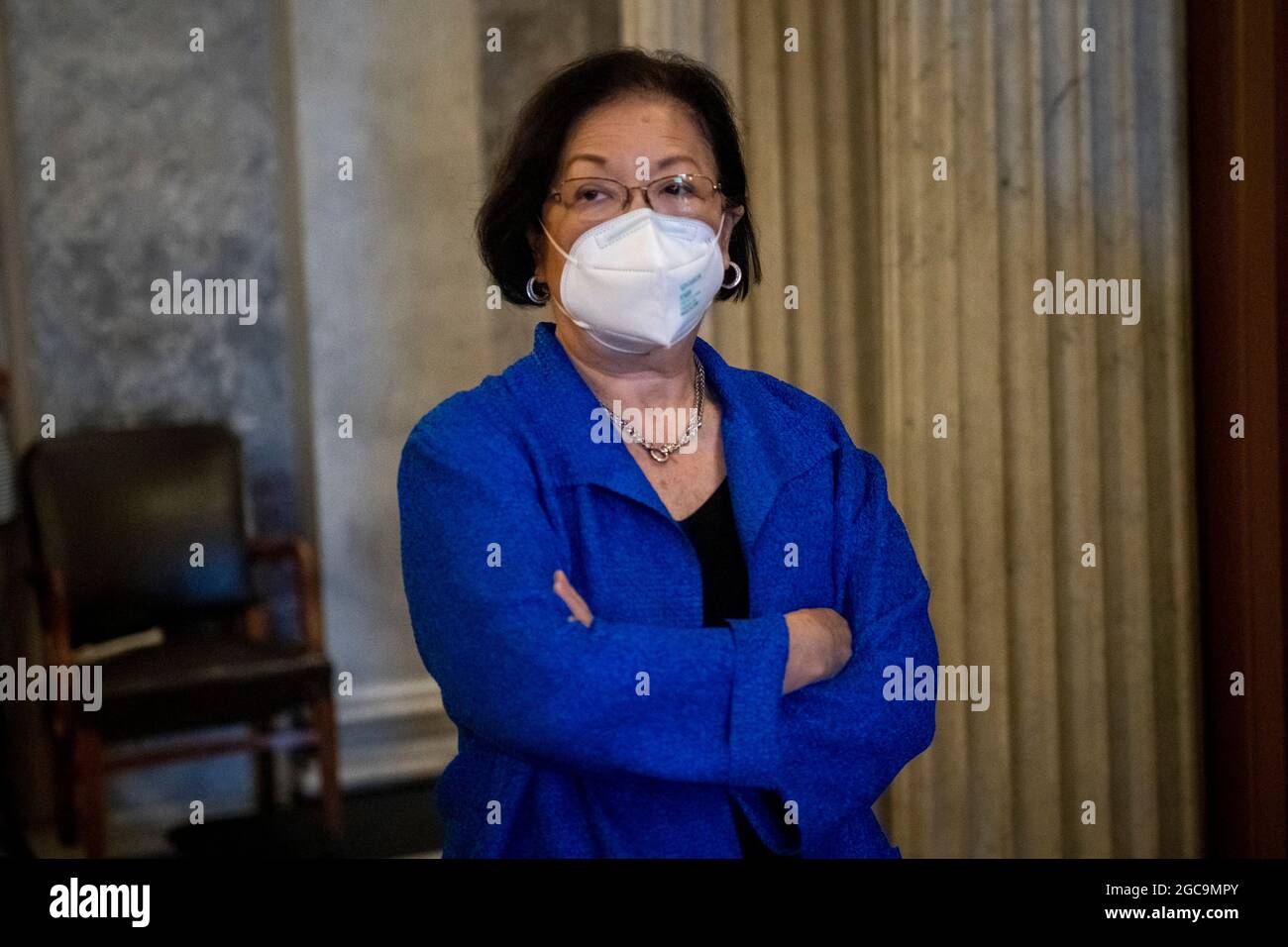 Washington, Vereinigte Staaten. 07e août 2021. Le sénateur américain Mazie Hirono (démocrate d’Hawaï) quitte la salle du Sénat lors d’un vote au Capitole des États-Unis à Washington, DC, le samedi 7 août 2021. Credit: Rod Lamkey/CNP/dpa/Alay Live News Banque D'Images
