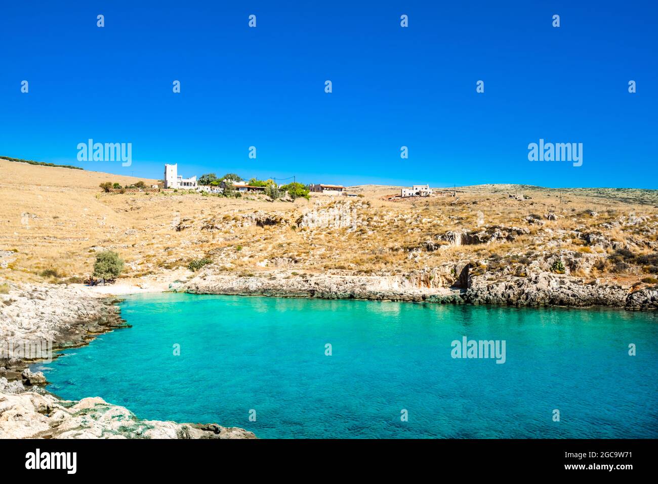 Baie de Beautifoul avec plage au cap Tenaro à Mani Grèce, Péloponnèse Banque D'Images