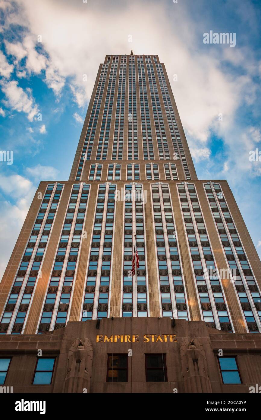 L'Empire State Building de Fifth Avenue, New York City, NY, États-Unis Banque D'Images