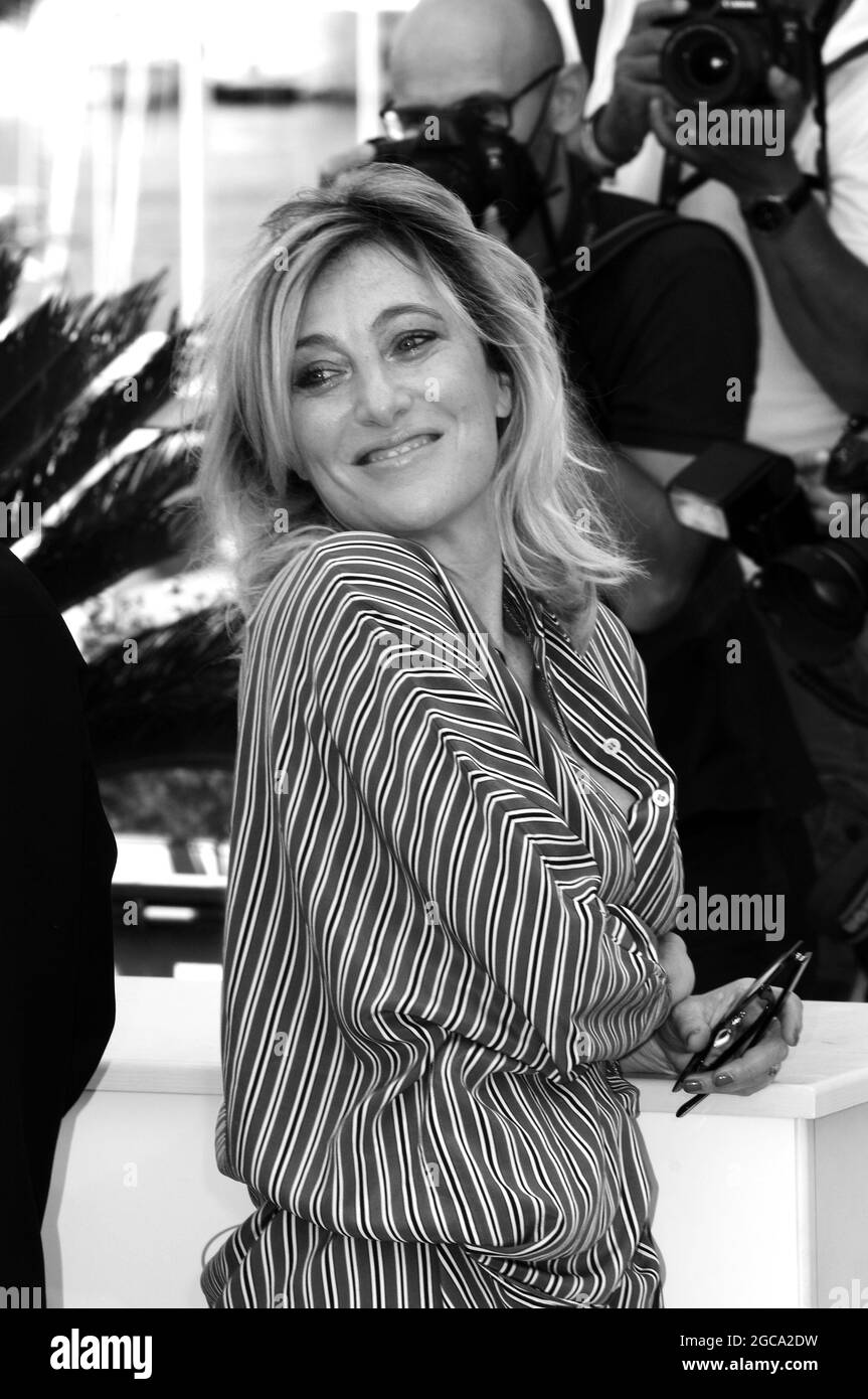 PHOTOCALL LA FRACTURE lors du 74e Festival de Cannes 2021 Banque D'Images