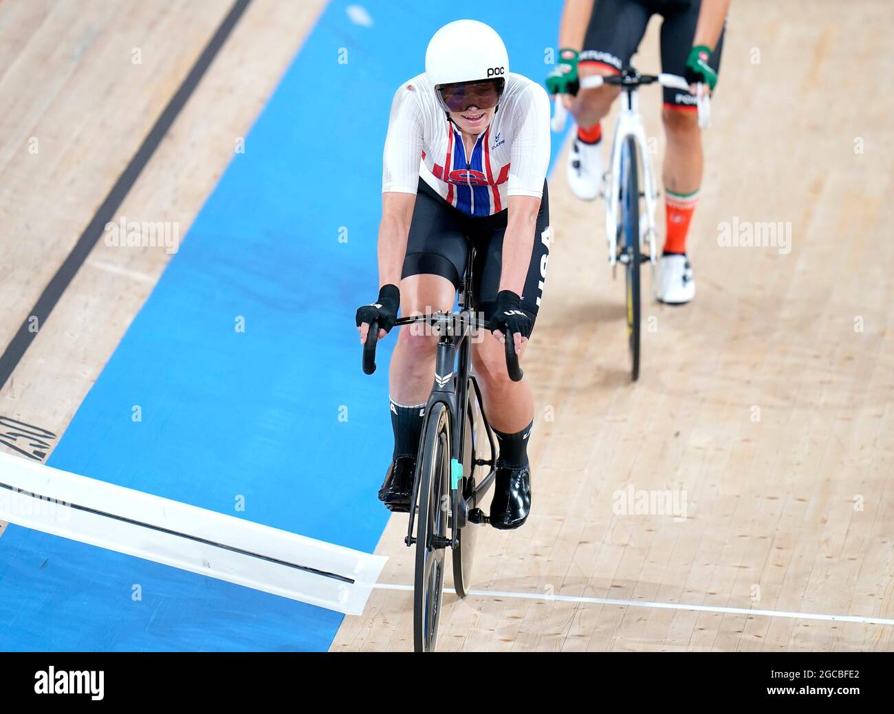 Jennifer Valente, des États-Unis, célèbre la victoire de l'or à l'Omnium féminin au vélodrome d'Izu le seizième jour des Jeux Olympiques de Tokyo 2020 au Japon. Date de la photo: Dimanche 8 août 2021. Banque D'Images