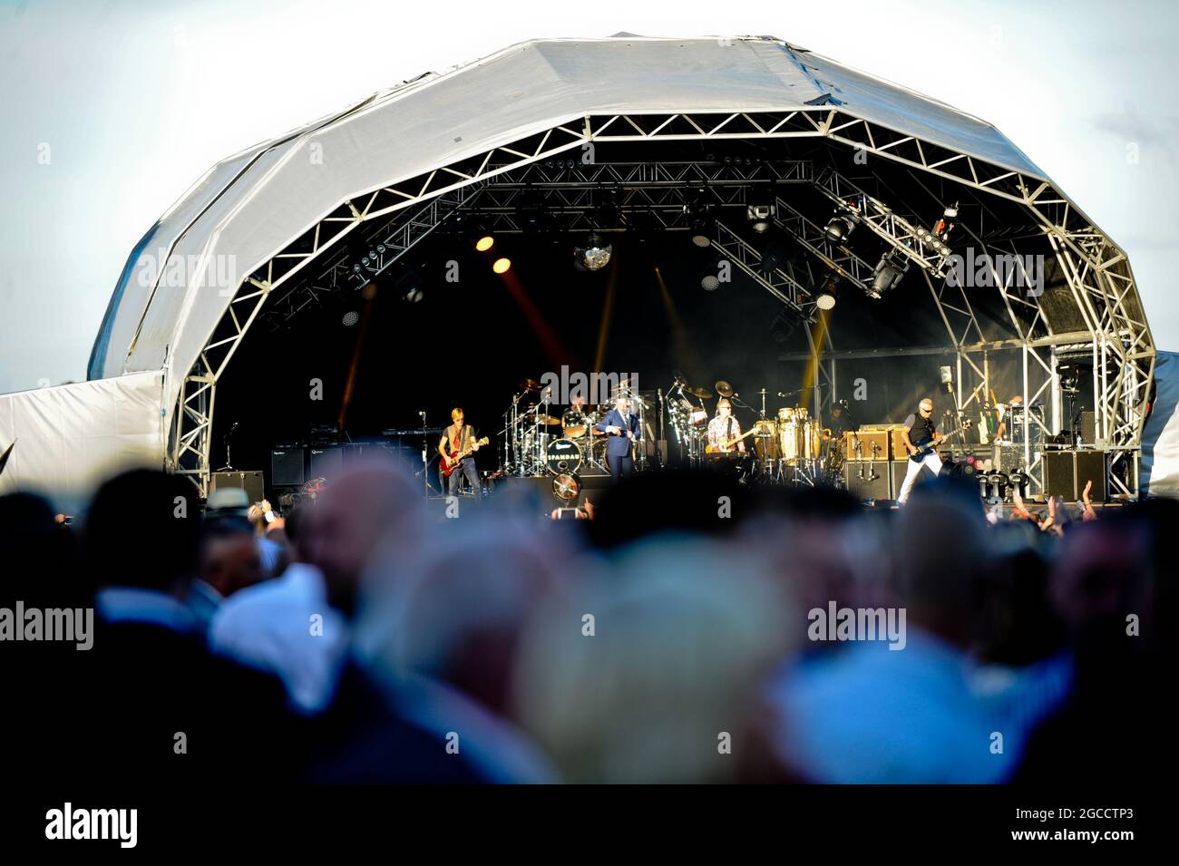 Ballet de Spandau se exécutant à Doncaster Racecourse , Doncaster Banque D'Images