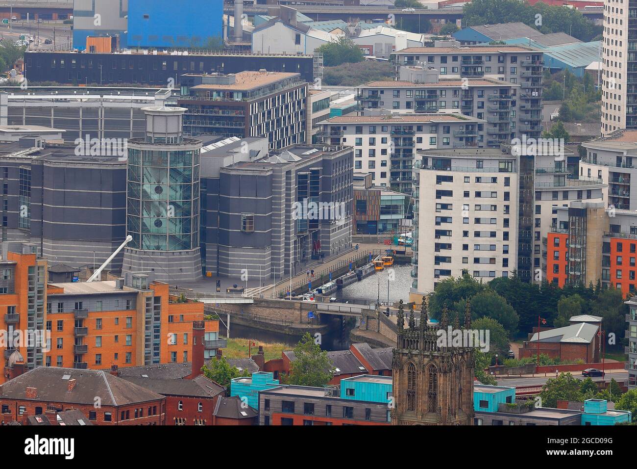 L'une des nombreuses vues sur le centre-ville de Leeds depuis le sommet du plus haut bâtiment du Yorkshire, « Altus House » Banque D'Images