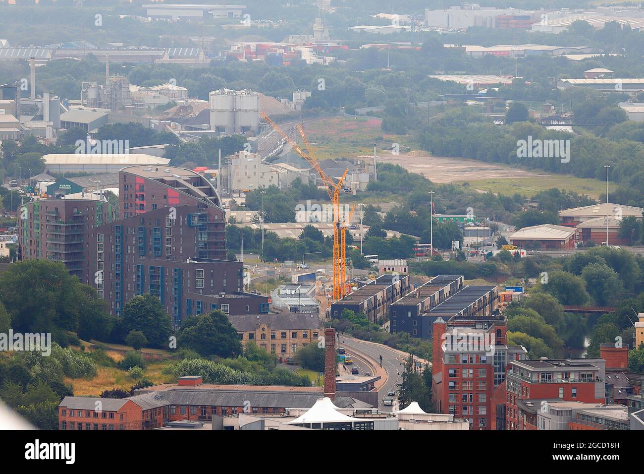 L'une des nombreuses vues sur le centre-ville de Leeds depuis le sommet du plus haut bâtiment du Yorkshire, « Altus House » Banque D'Images