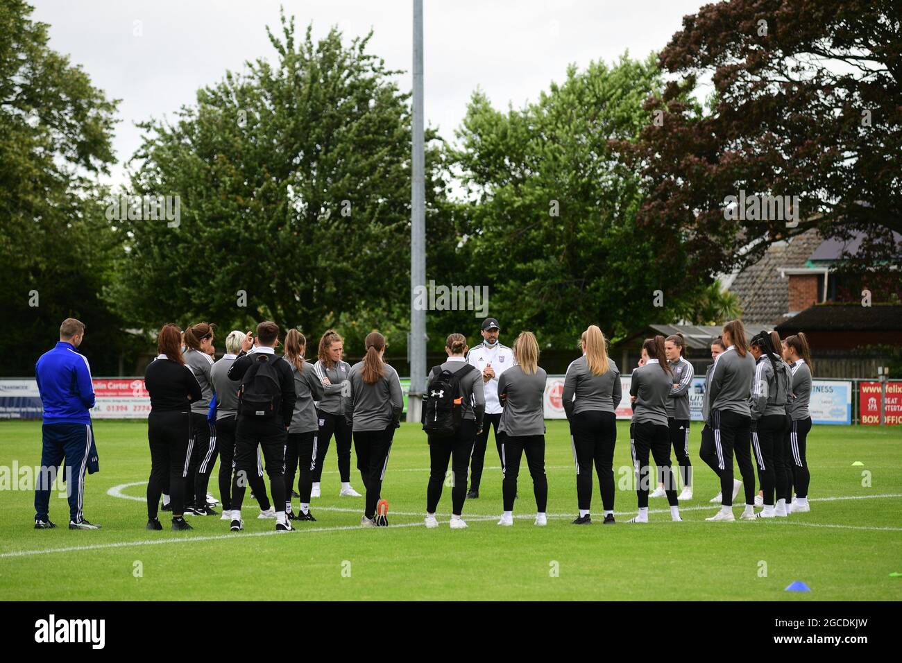 Felixstowe, Royaume-Uni. 08 août 2021. Ipswich Squad pendant l'amicale entre Ipswich Town et Wolverhampton Wanderers à la Goldstar Ground-Felixstowe-England crédit: SPP Sport Press photo. /Alamy Live News Banque D'Images