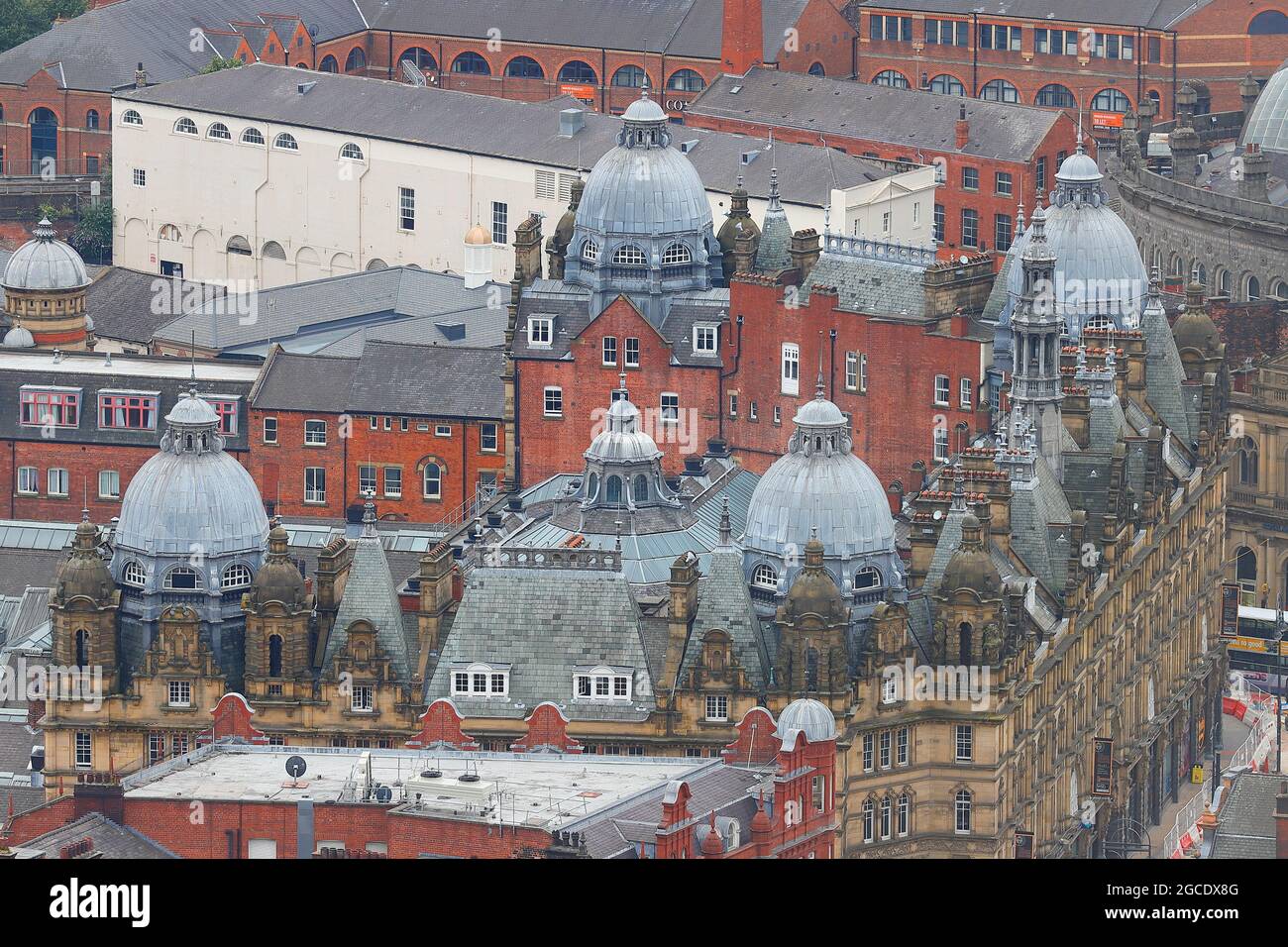 L'une des nombreuses vues sur le centre-ville de Leeds depuis le sommet du plus haut bâtiment du Yorkshire, « Altus House » Banque D'Images