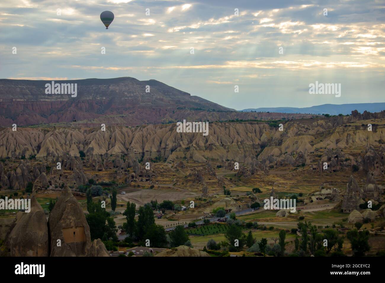 Cappadoce - Turquie, ballons d'air chaud dans le ciel à l'heure du matin, tourisme en Turquie, vue sur la vallée - Goreme - Nevsehir Banque D'Images