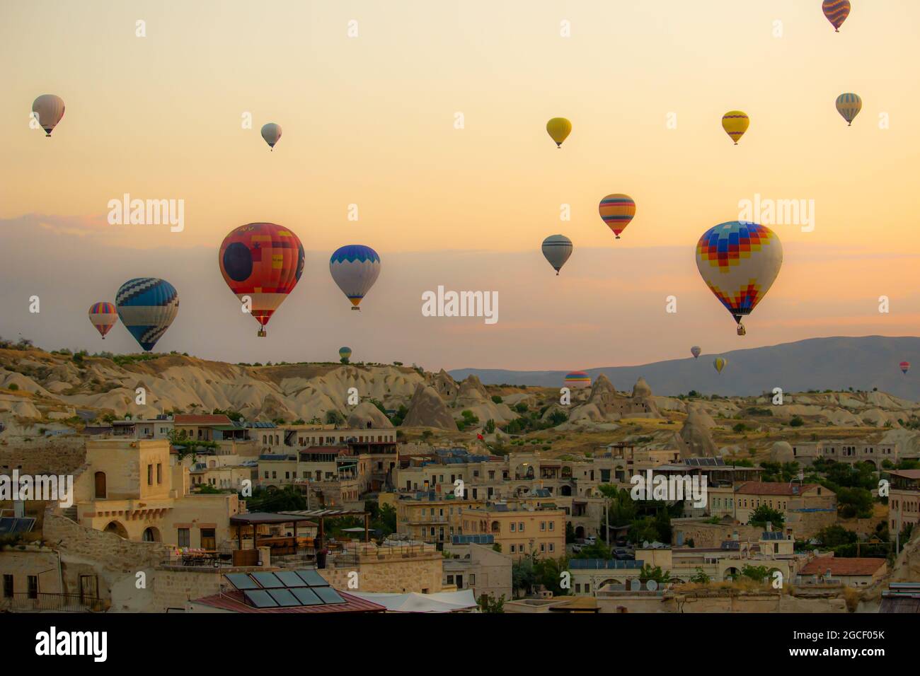 Cappadoce - Turquie, ballons d'air chaud dans le ciel à l'heure du matin, tourisme à la Turquie Banque D'Images