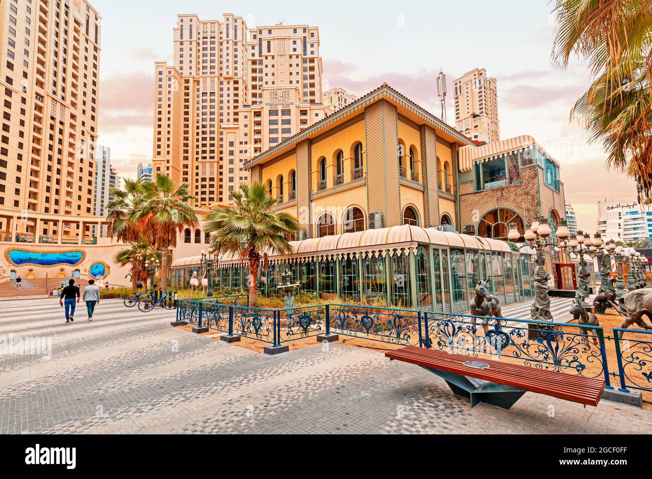 25 février 2021, Dubaï, Émirats arabes Unis : restaurant français la Bohème dans le quartier de JBR Banque D'Images