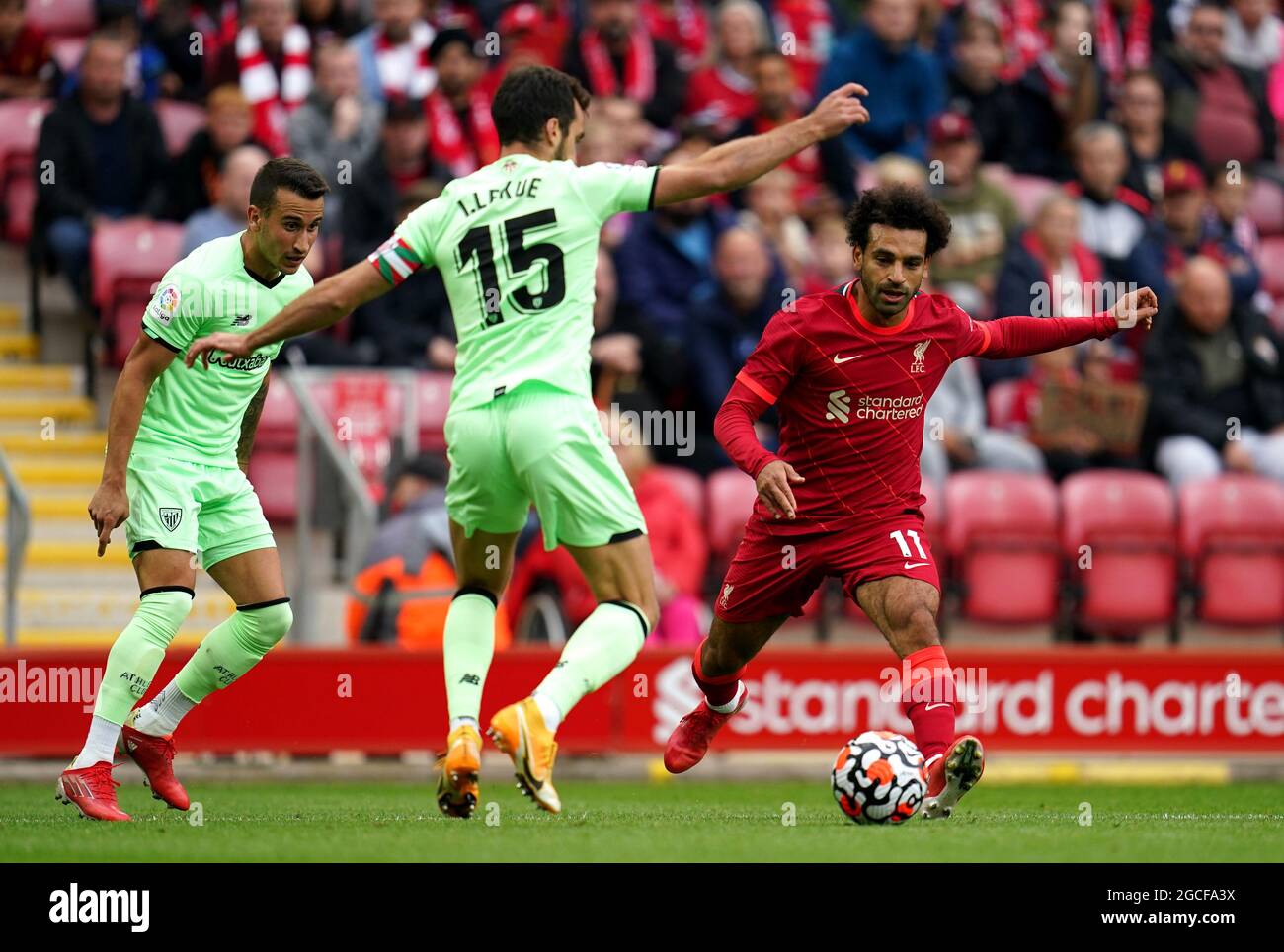 Mohamed Salah de Liverpool (à droite) en action pendant le match d'avant-saison à Anfield, Liverpool. Date de la photo: Dimanche 8 août 2021. Banque D'Images